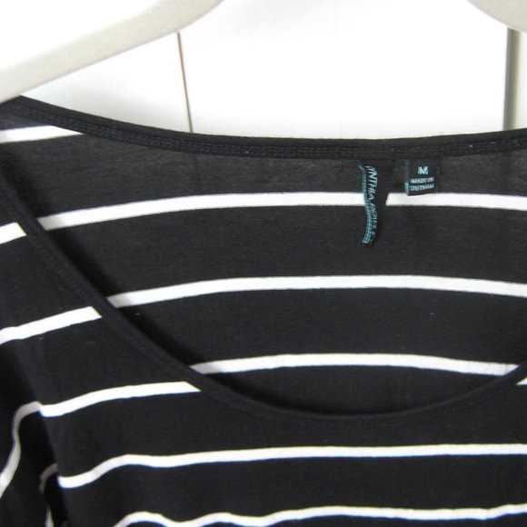 Cynthia Rowley Black and White Striped Top - Picture 3 of 4